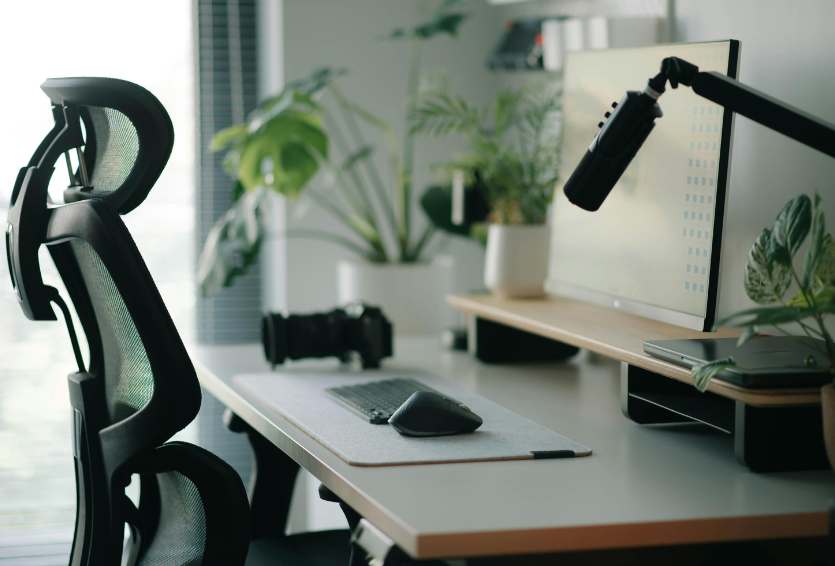 Workplace Spine Health: Ergonomics, Prevention & Early Intervention for Office Workers