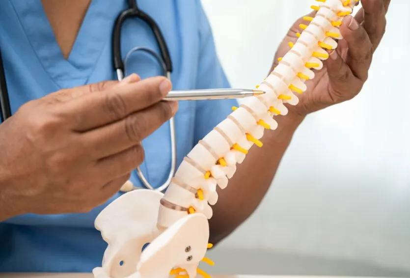 Artificial Disc Replacement vs. Spinal Fusion: Understanding the Key Differences